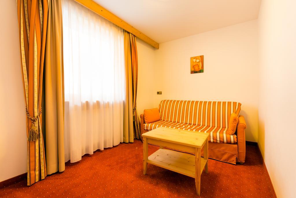 Hotel Schneeberg Family Spa Resort Ridanna Quarto foto