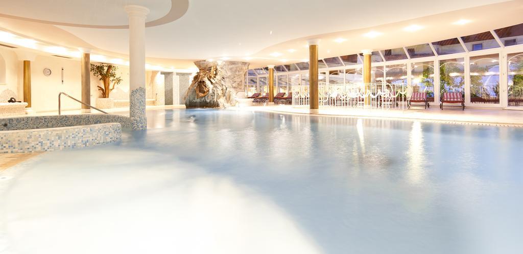 Hotel Schneeberg Family Spa Resort Ridanna Exterior foto